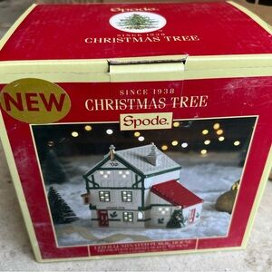 Spode Christmas Tree Public House